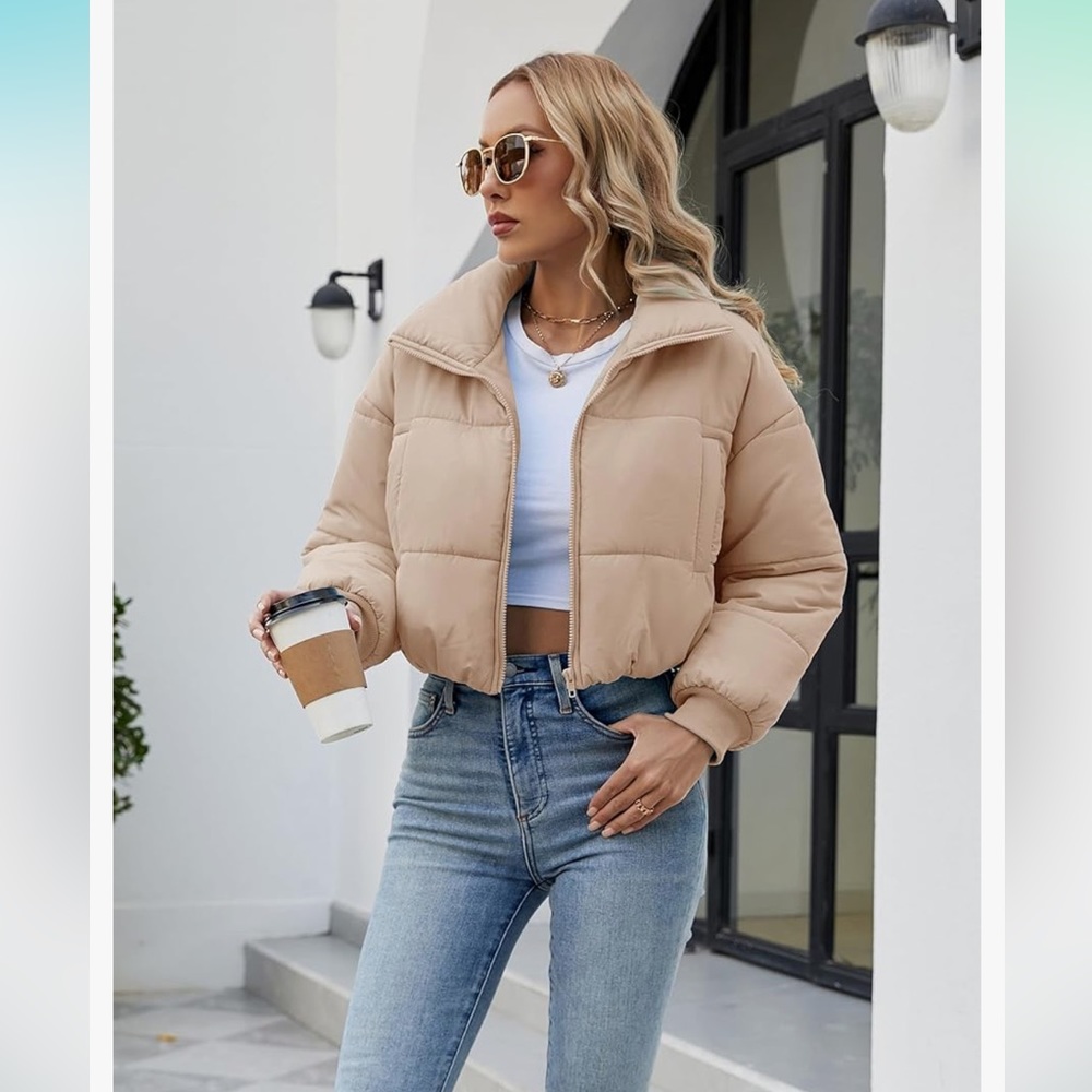 Khaki puffer cropped coat